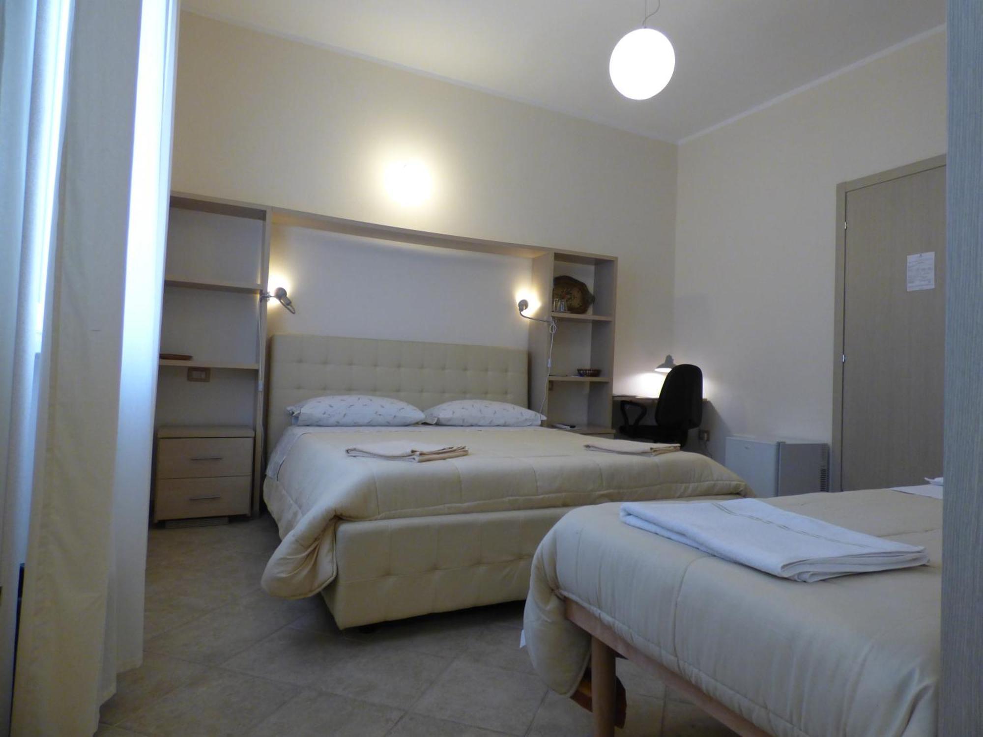 Anania Hotel Cagliari Room photo